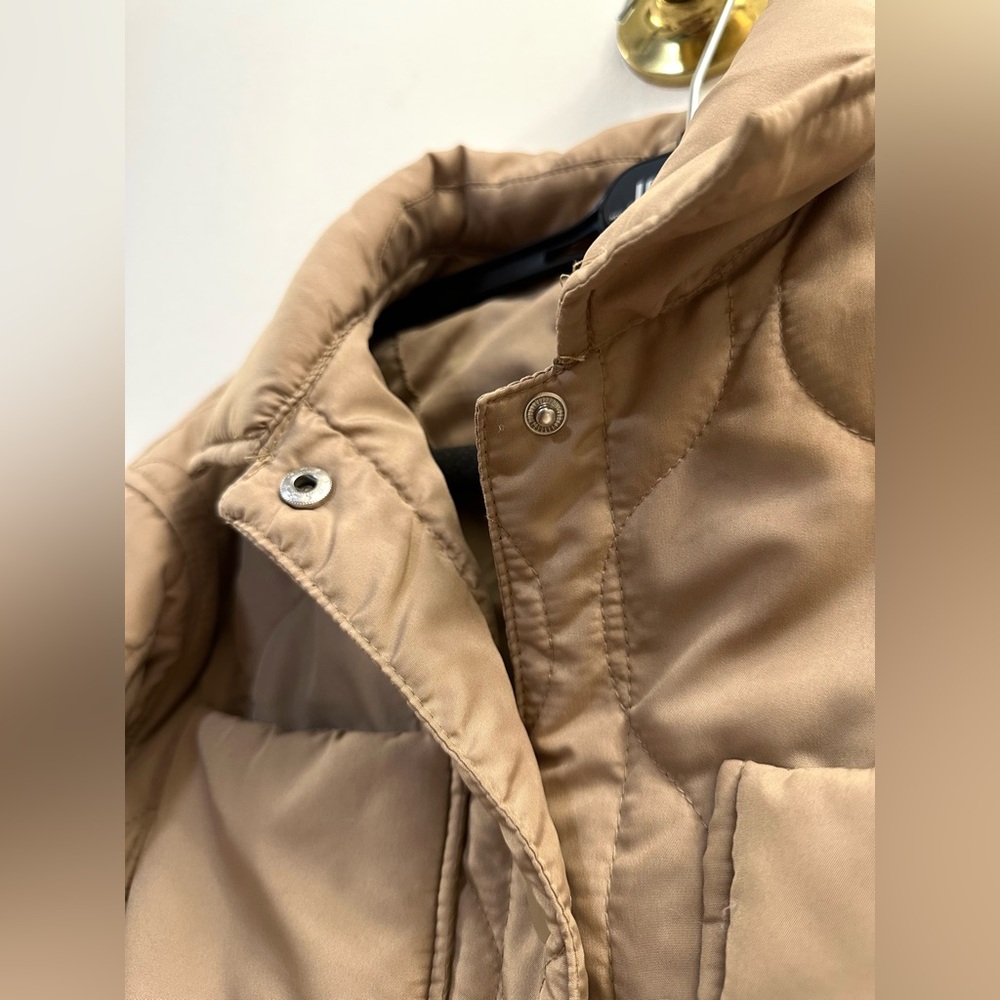 🧥Reserved‘s Quilted Tan Jacket. - Picture 7 of 8